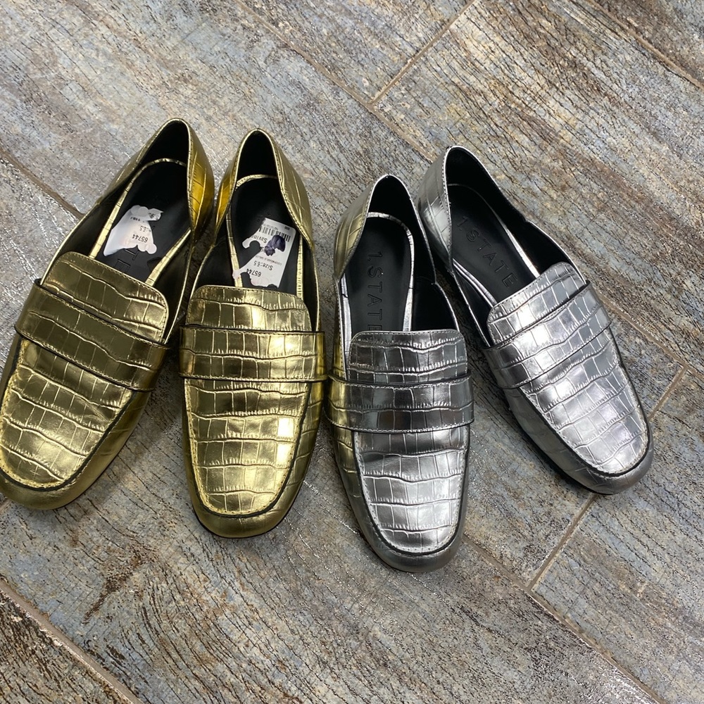 2 PAIRS OF 1. STATE SHOES